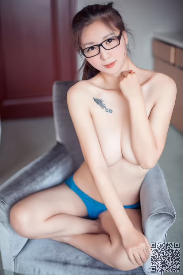 巨臀、乳神、Anglica、真空上阵