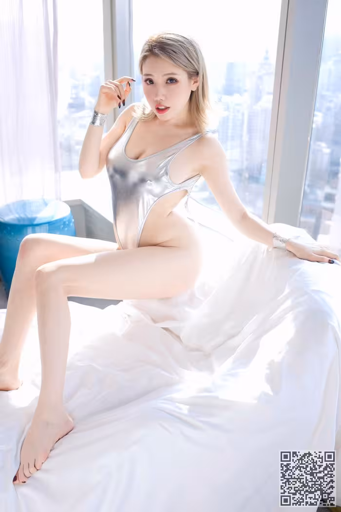 丰腴富婆黄乐然双峰饱满热辣诱惑