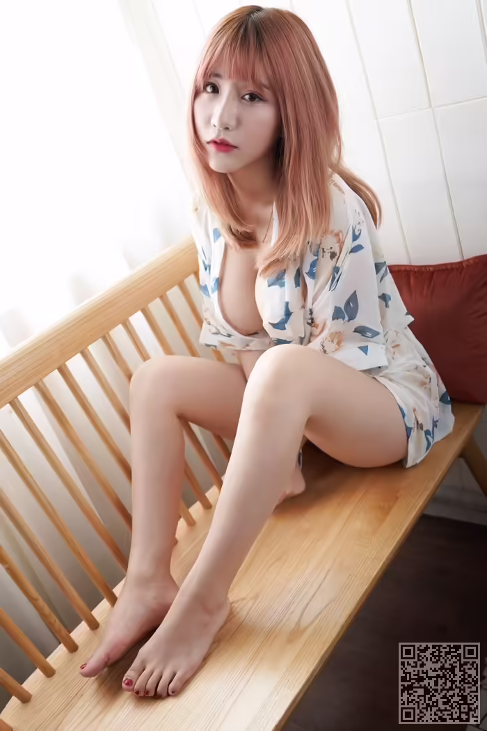 性感、教主、绯月樱、袒胸露乳