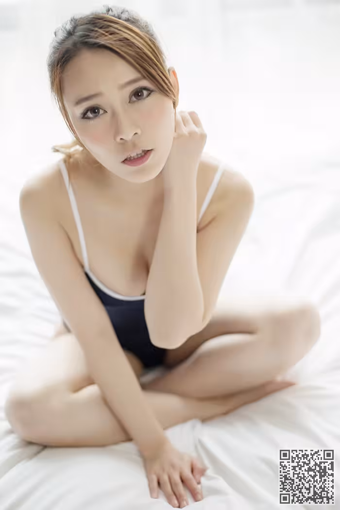 甜美靓女carol酱胸线迷人难遮禁区