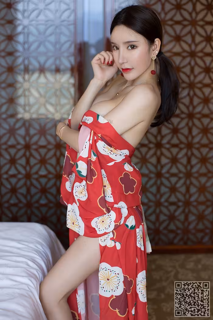 和服女神周于希丰乳肥臀性感诱惑
