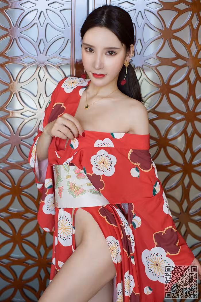 和服女神周于希丰乳肥臀性感诱惑