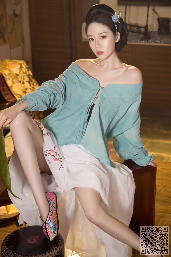 尤果、女神、妖娆、妩媚