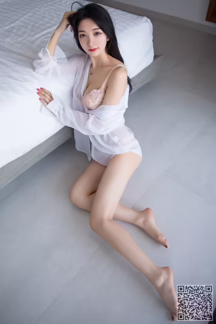 小热巴、翘臀、肥乳
