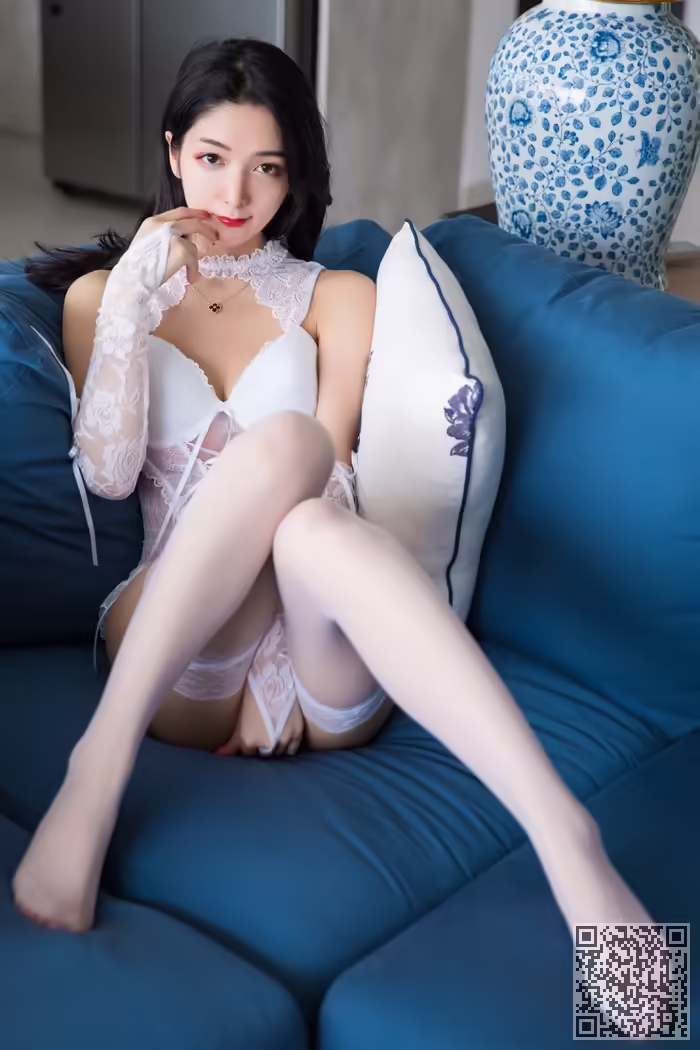 小热巴、翘臀、肥乳