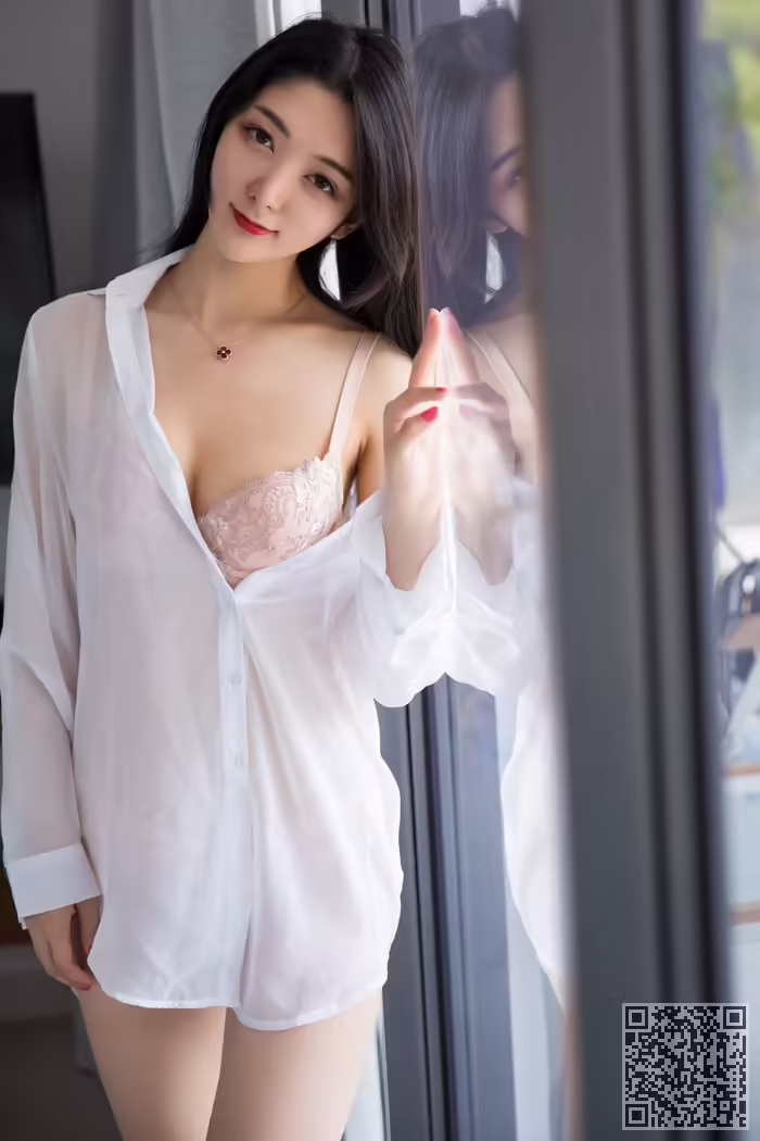 小热巴、翘臀、肥乳