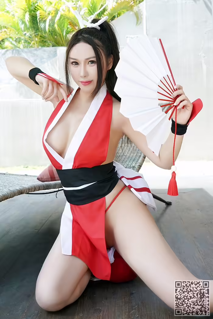巨乳、少妇、尤妮丝、前凸后翘