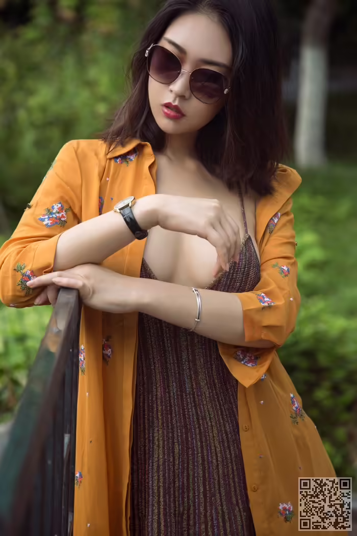 贵妇、果冻、丰乳、肥臀