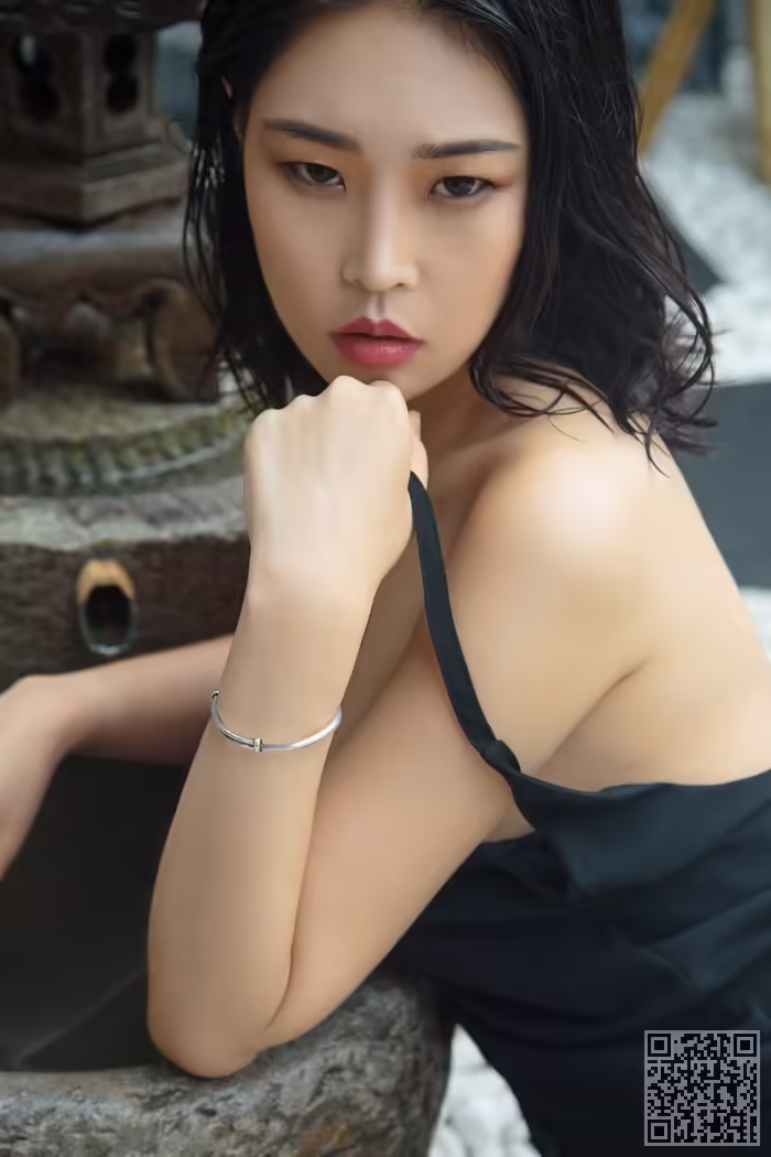 贵妇、果冻、丰乳、肥臀