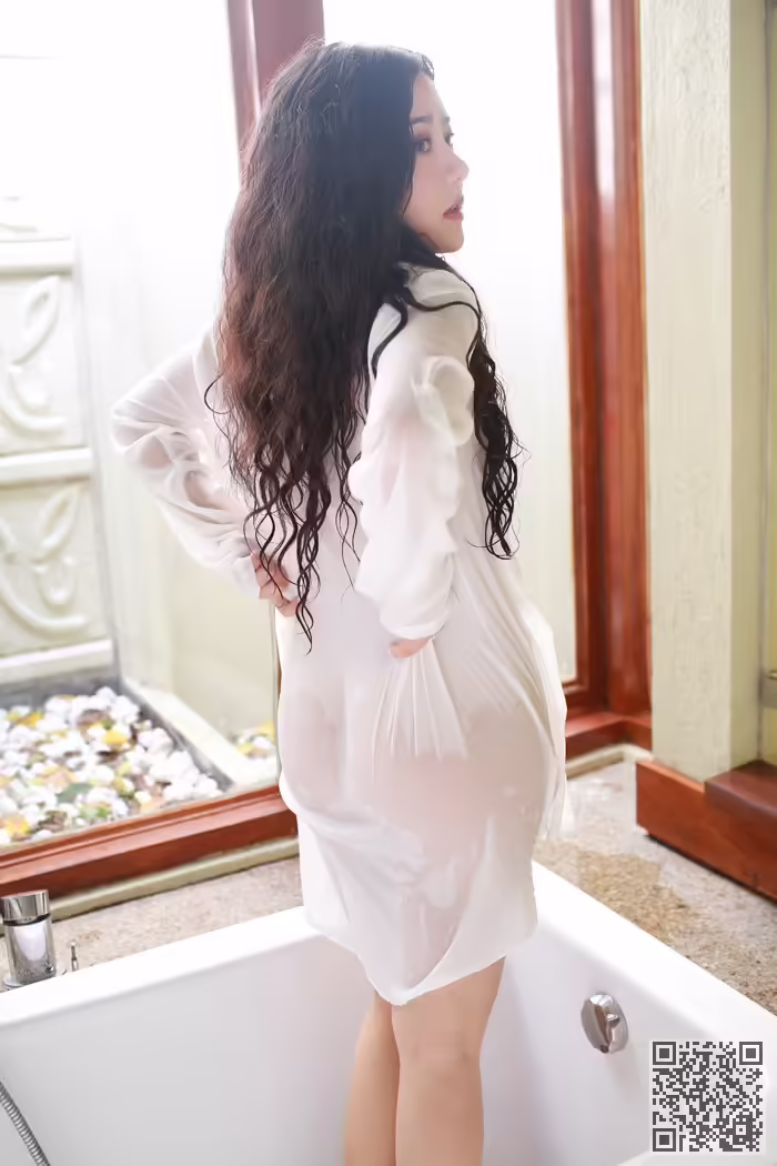 妖姬、玛鲁娜、丰乳肥臀
