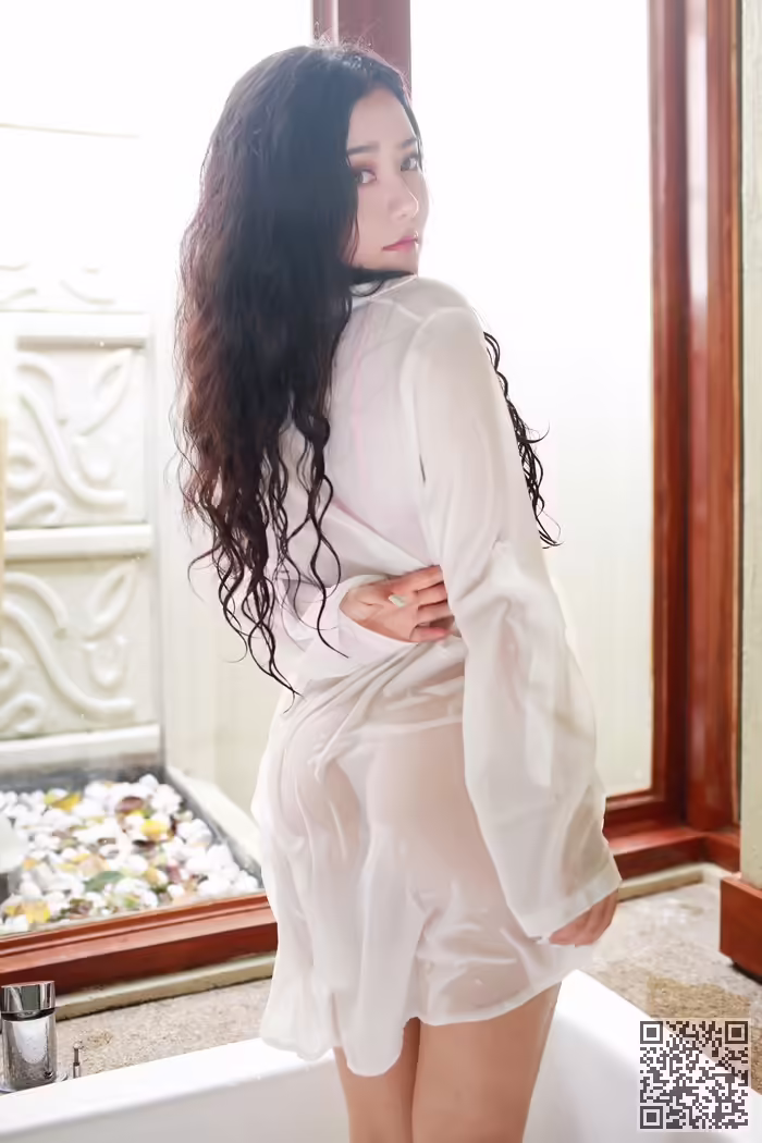 妖姬、玛鲁娜、丰乳肥臀
