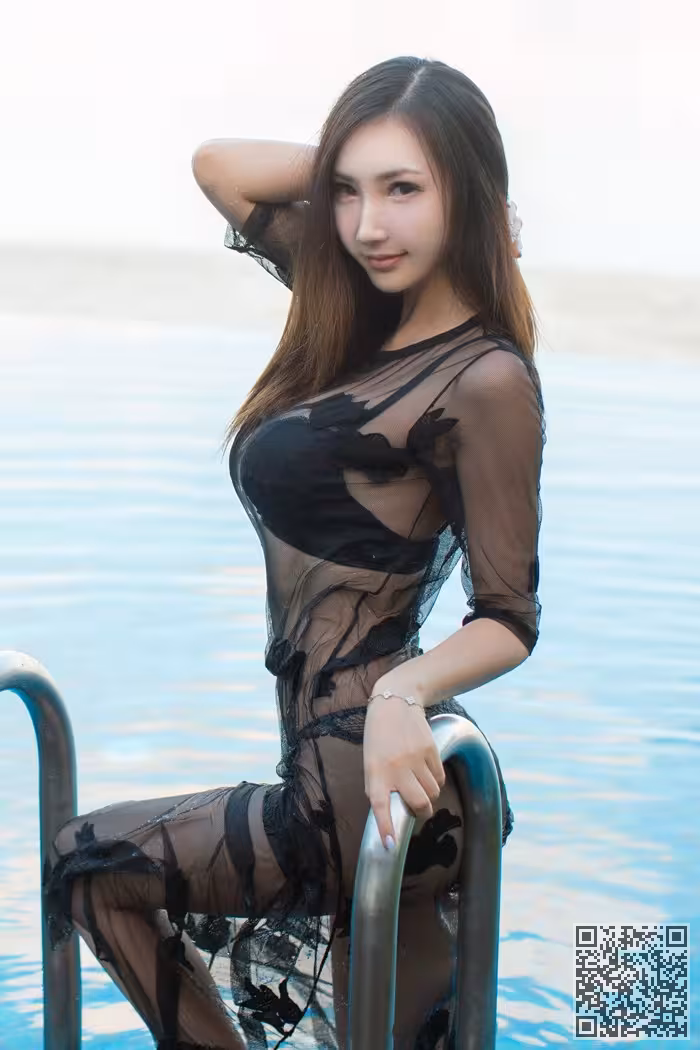 尤蜜女神尤美火爆身材魅惑美姿吸睛