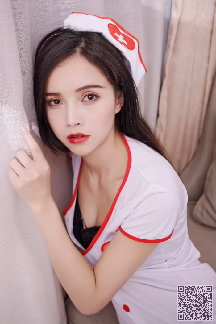 美人、小羽、护士
