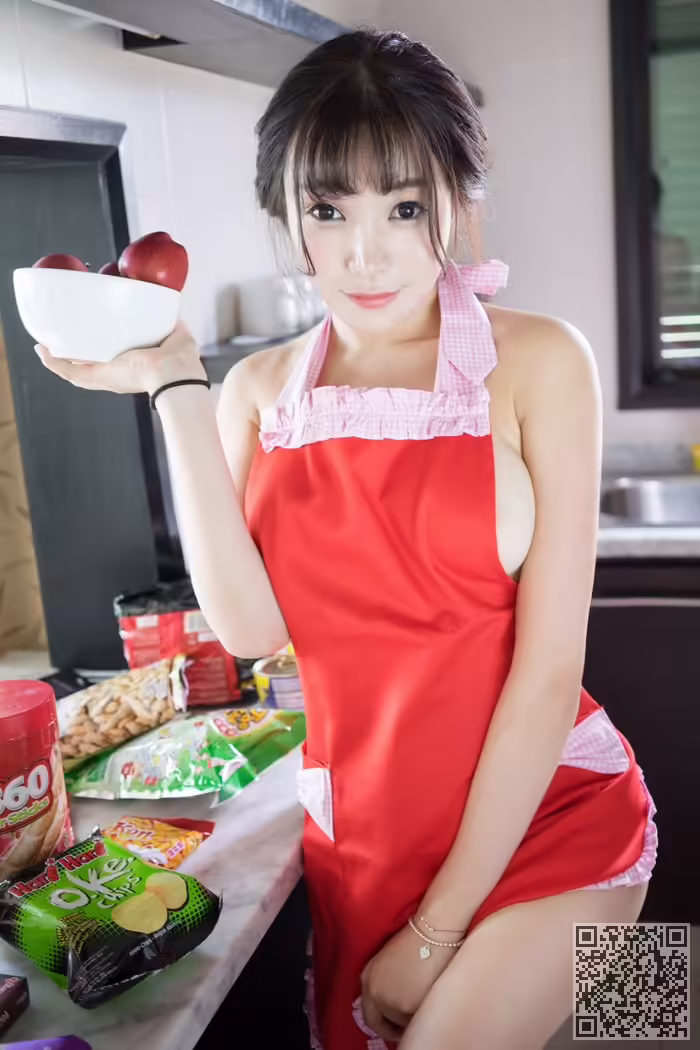 厨娘、芝芝、巨乳、侧漏