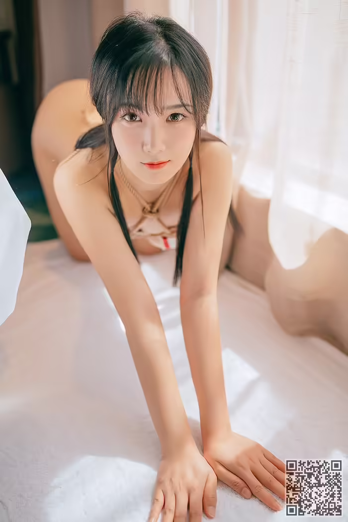 少女、徐薇薇、捆绑