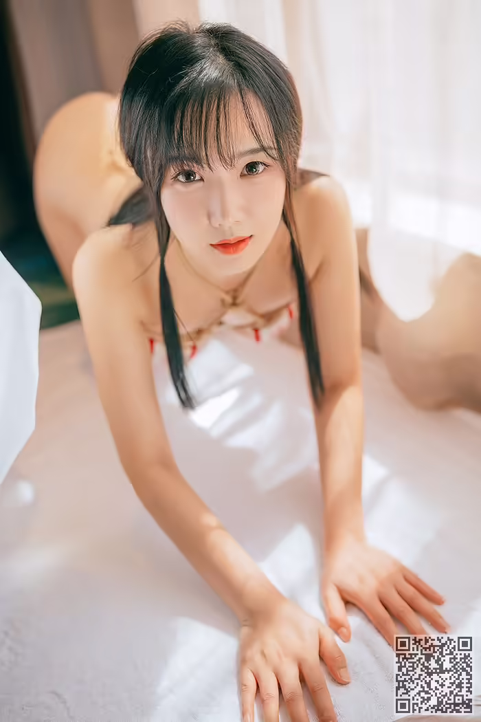 少女、徐薇薇、捆绑