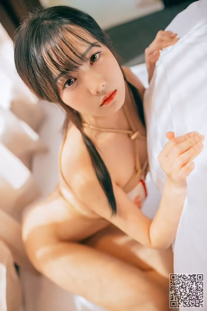 少女、徐薇薇、捆绑
