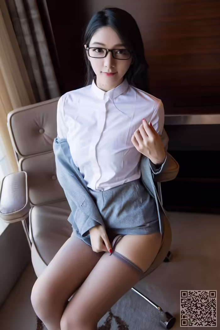 秘书、小热巴