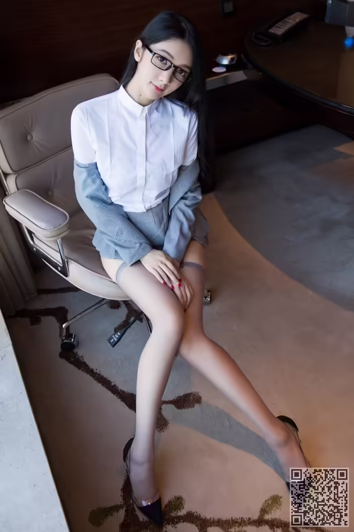 秘书、小热巴