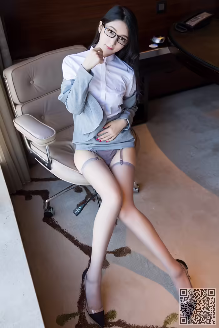 秘书、小热巴