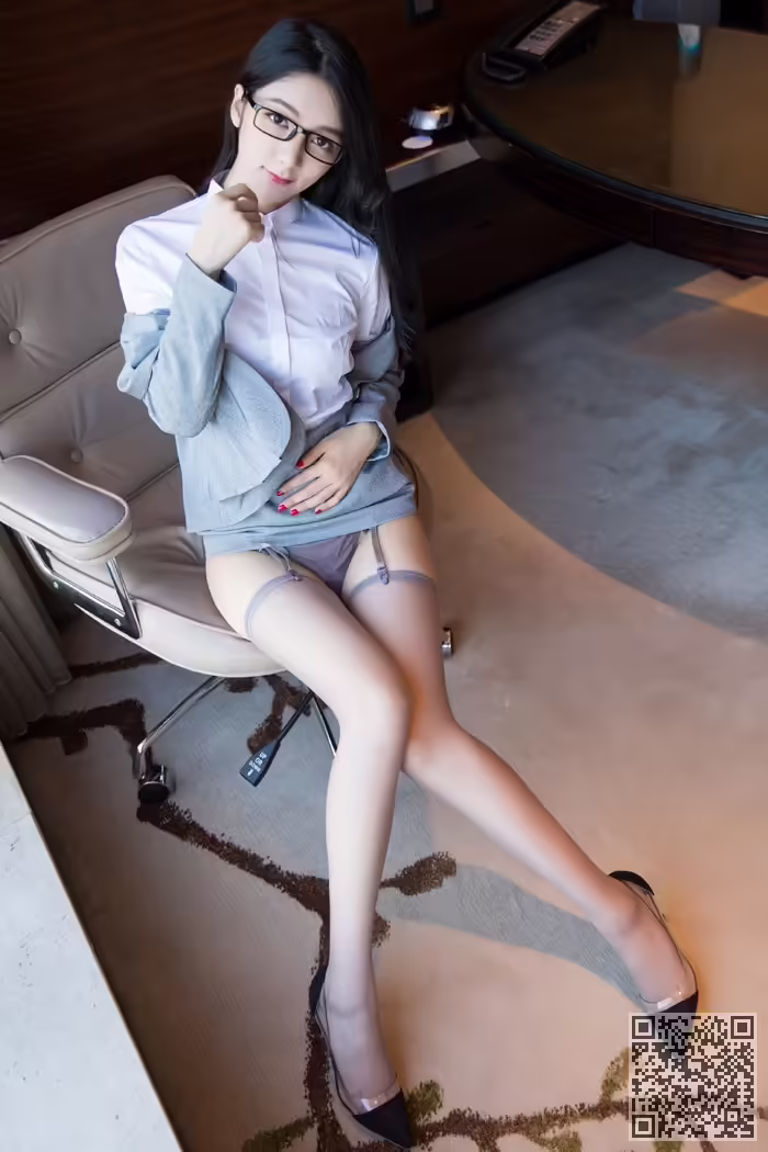 秘书、小热巴