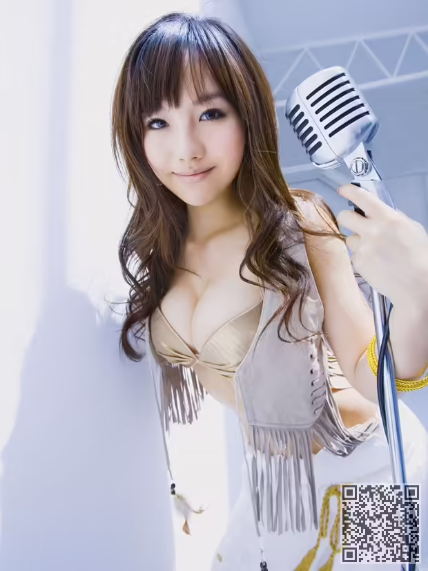 美女、谷村奈南