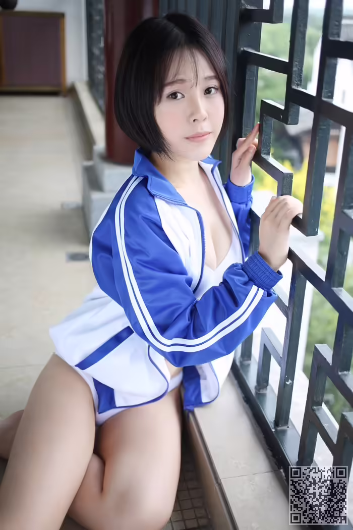 爆乳、少女、艾莉