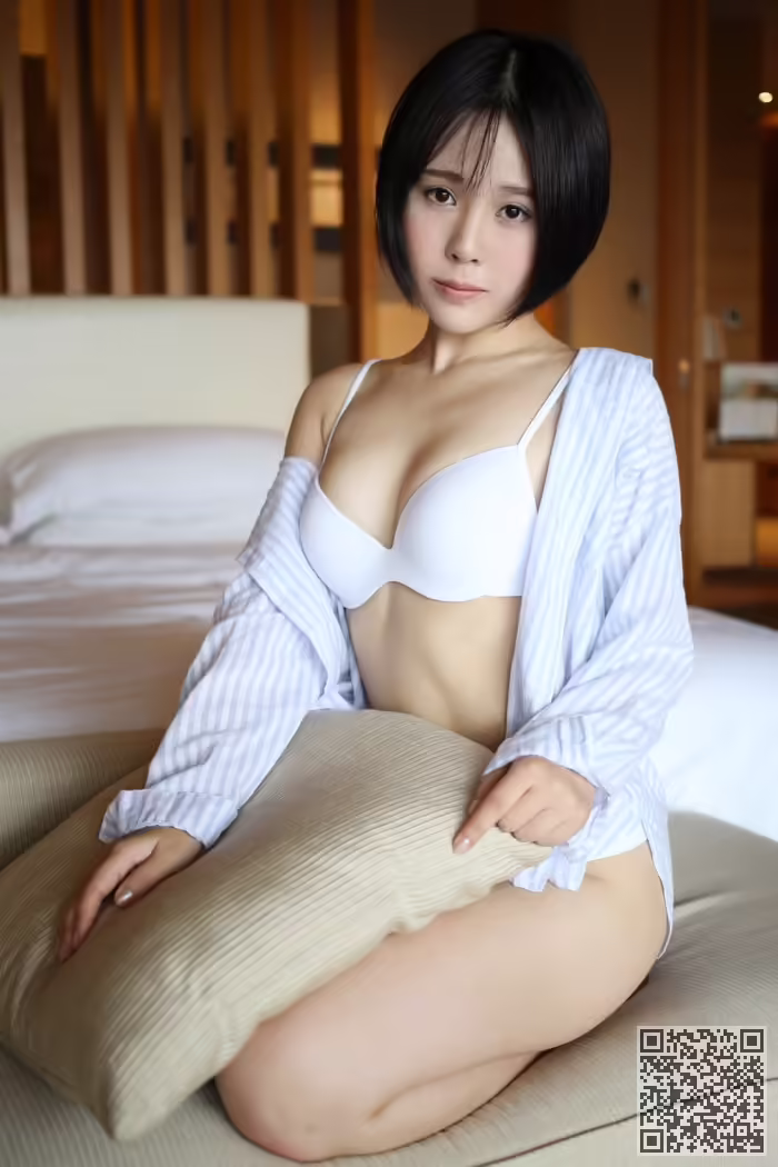 爆乳、少女、艾莉