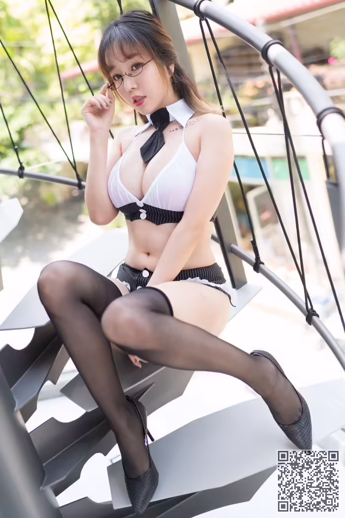 女仆、王雨纯、丰乳肥臀