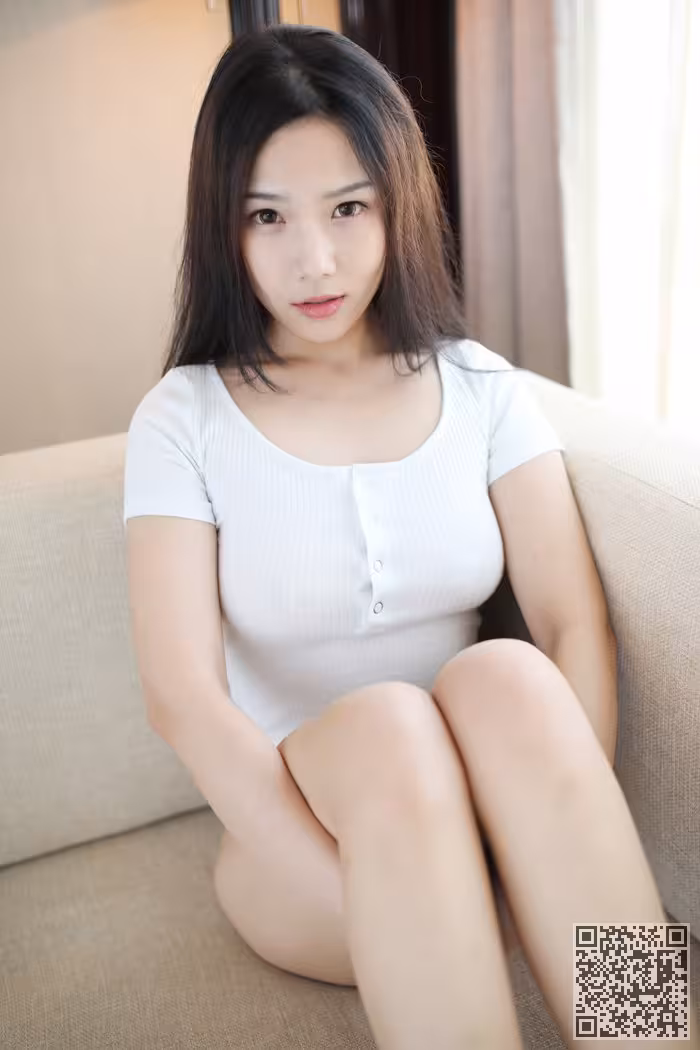 童颜巨乳徐微微浴室尽情展现迷人胴体