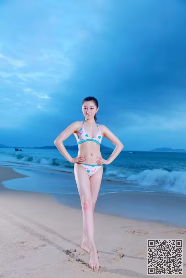 张艺芯、写真图片