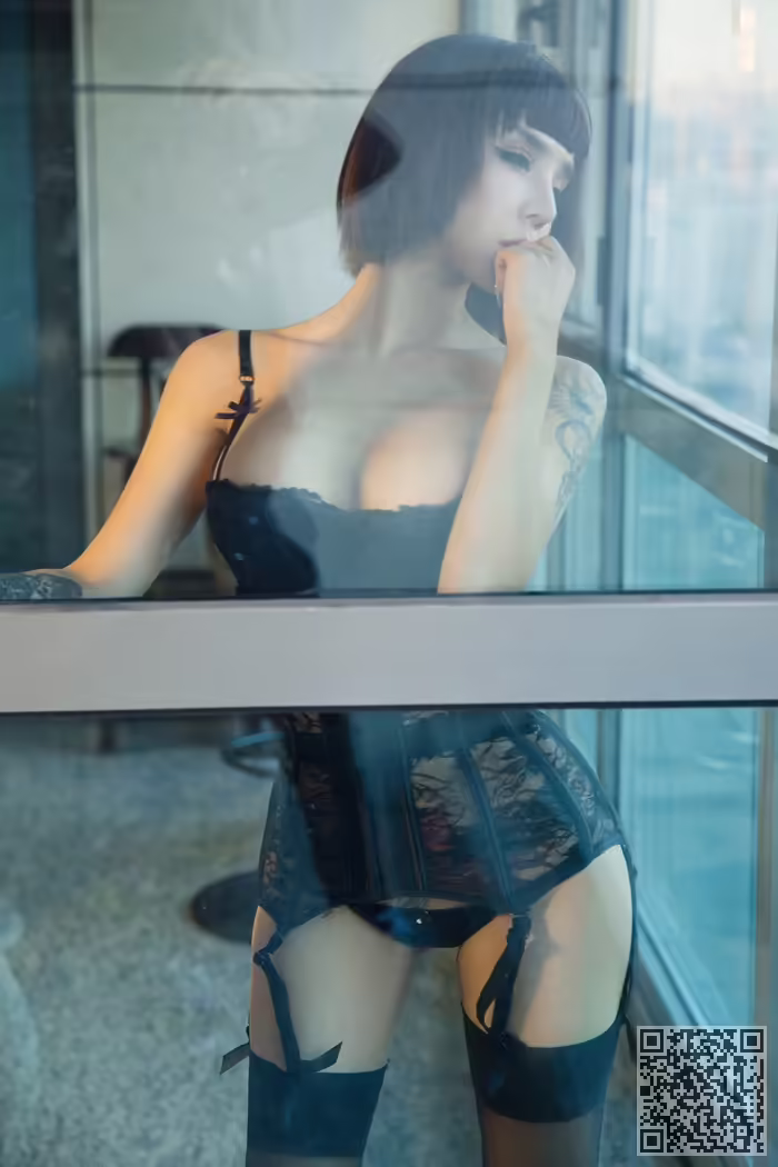 御姐、Aleo、前凸后翘