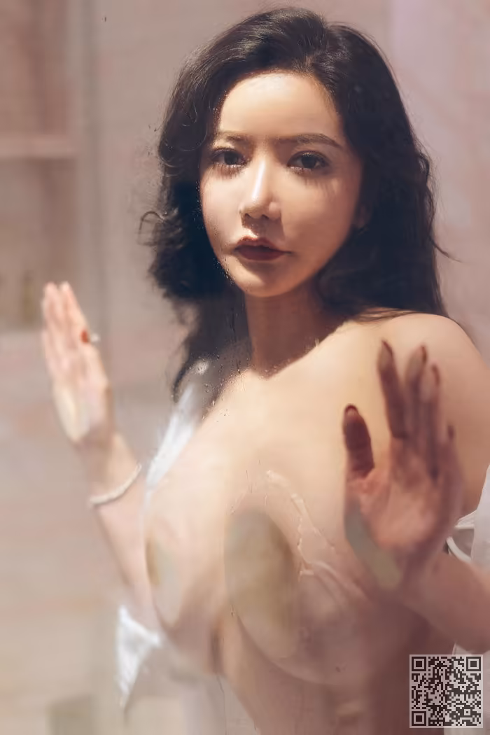 心妍、沐浴照、袒胸露乳