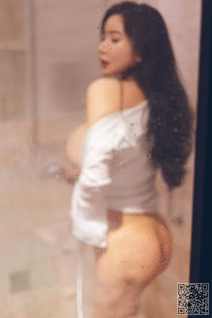 心妍、沐浴照、袒胸露乳