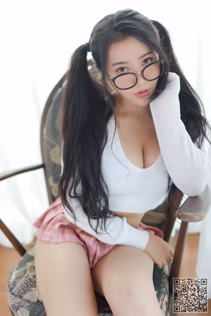 女神、玛鲁娜、翘臀