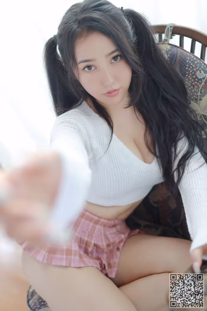女神、玛鲁娜、翘臀