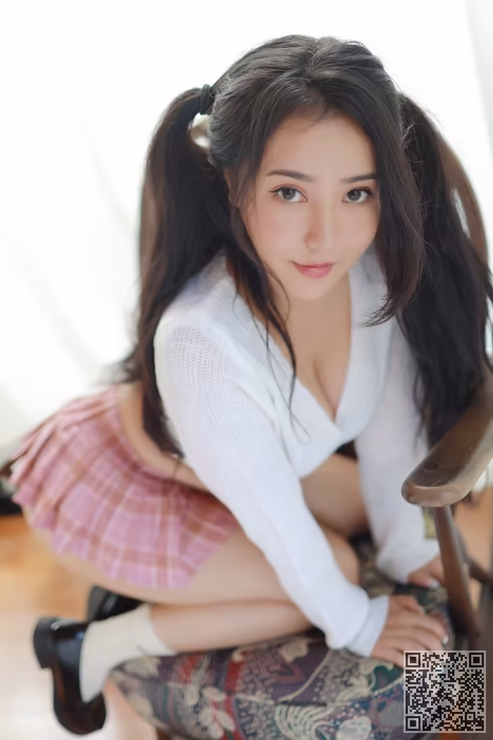 女神、玛鲁娜、翘臀