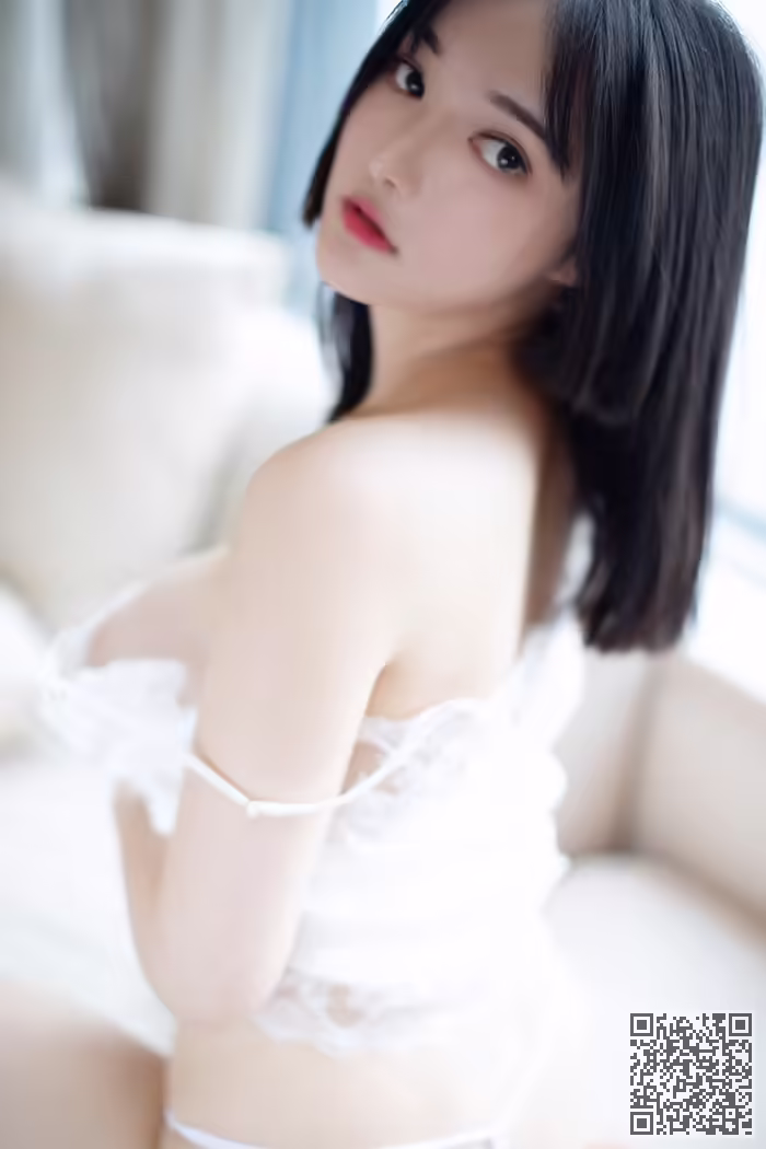 婉灵、黑丝、透视装