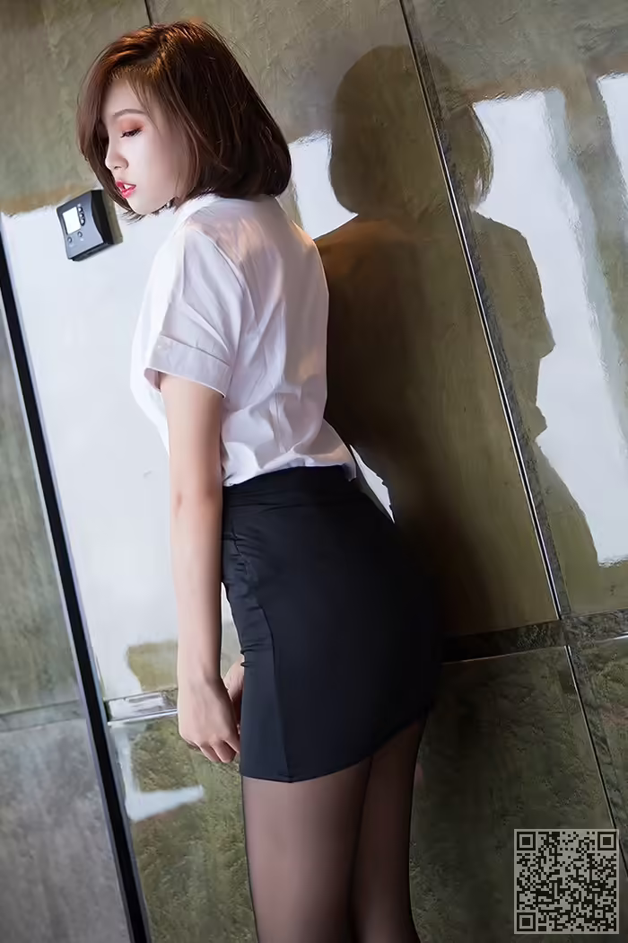 秘书、冯木木