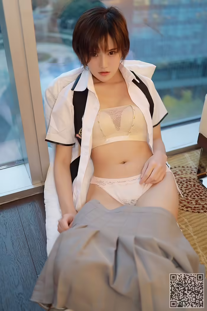 小姿、学生装、诱人