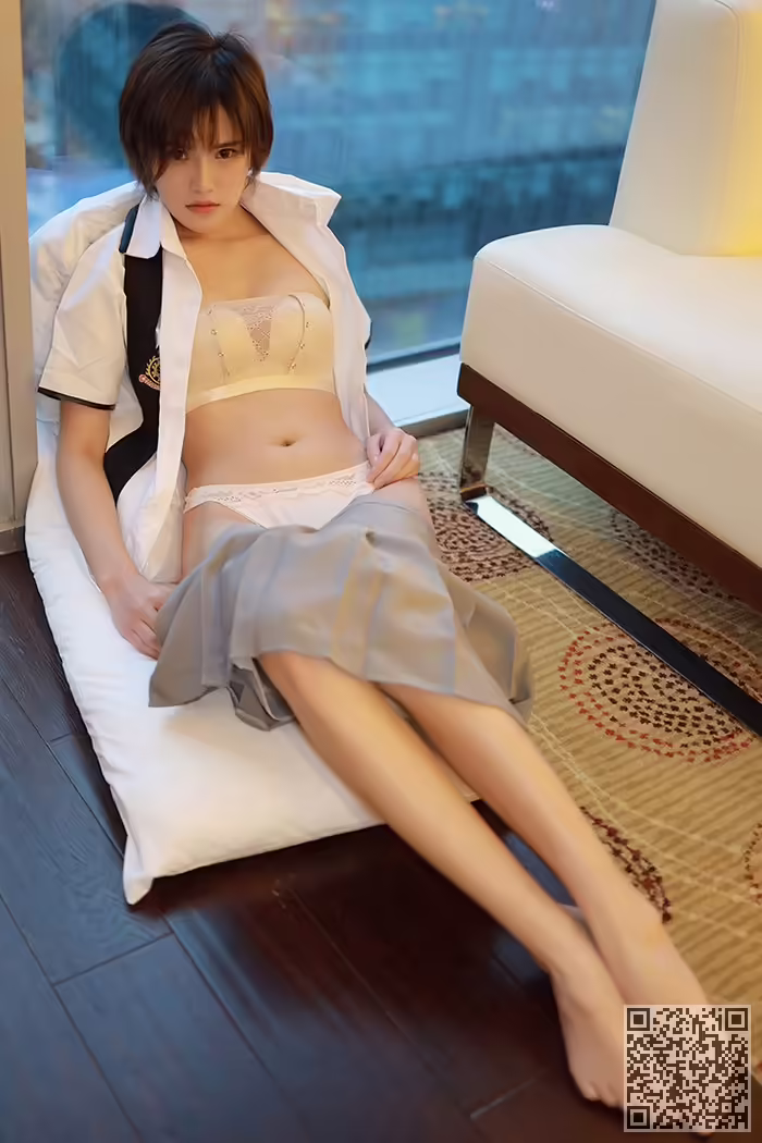 小姿、学生装、诱人