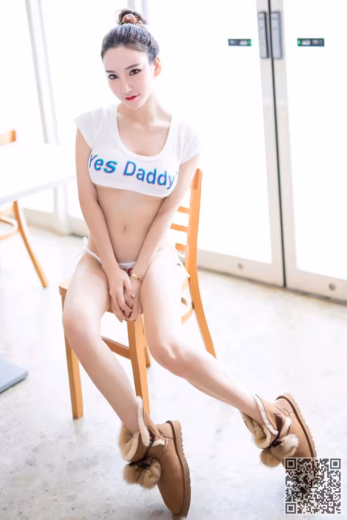 美艳佳人周于希饱满胸脯迷人红唇撩人