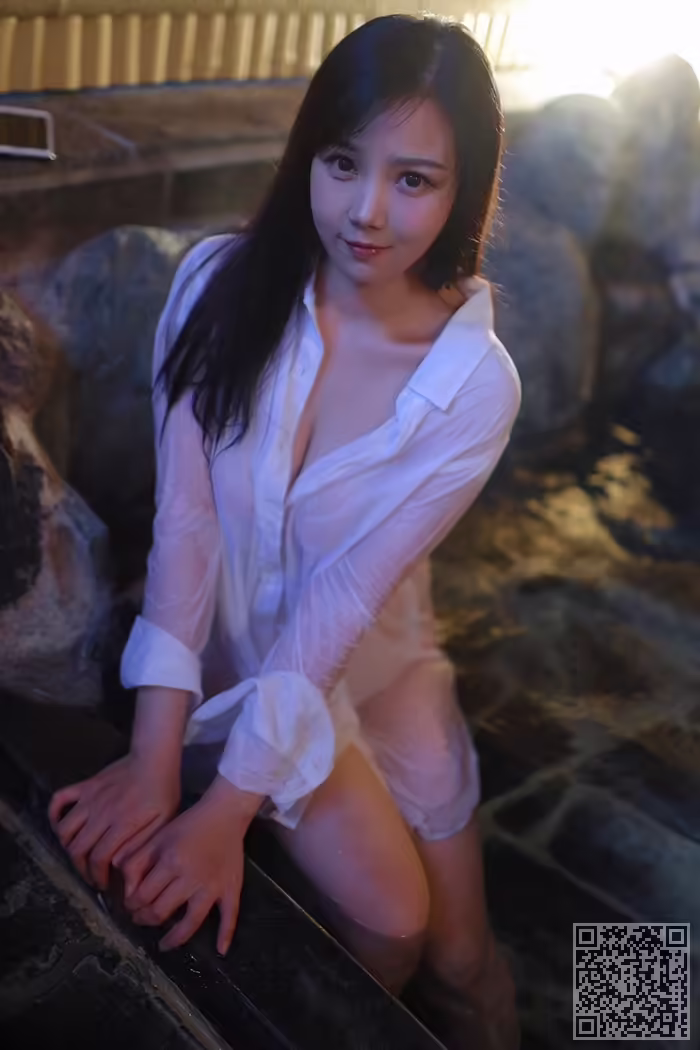 徐微微、湿身、诱惑