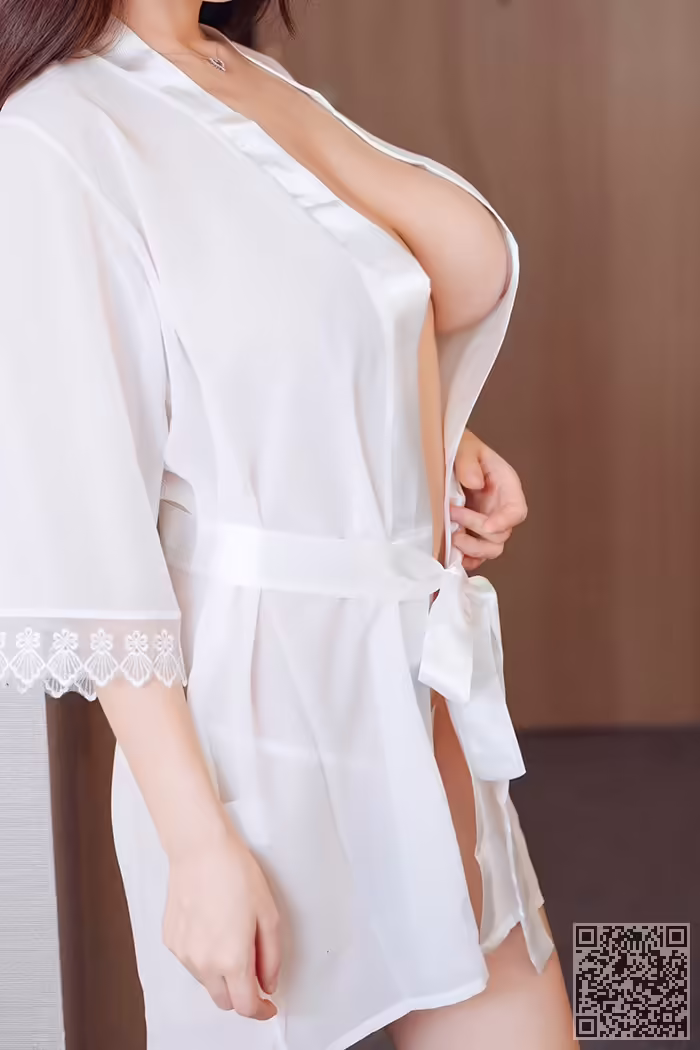 巨乳、易阳