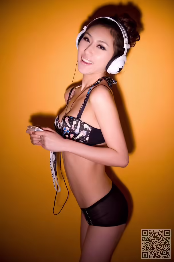 清纯美眉
