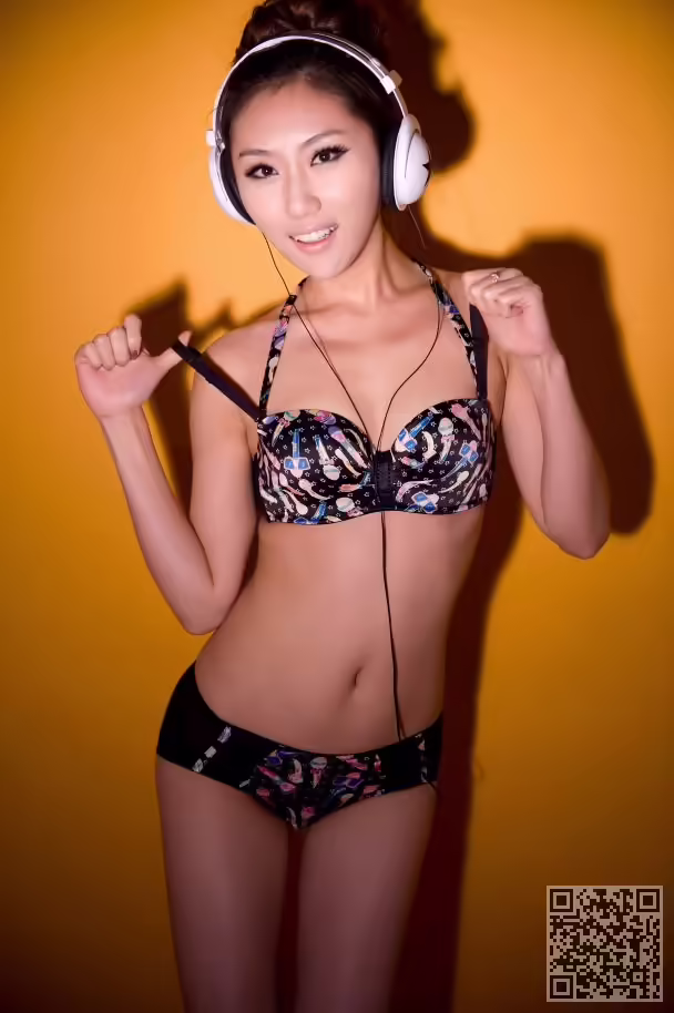 清纯美眉