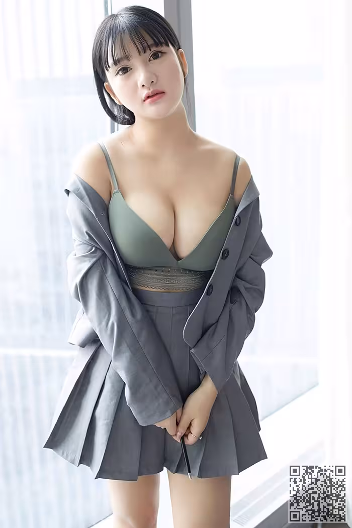 甜美小蜜小尤奈饱满酥胸肌肤白嫩