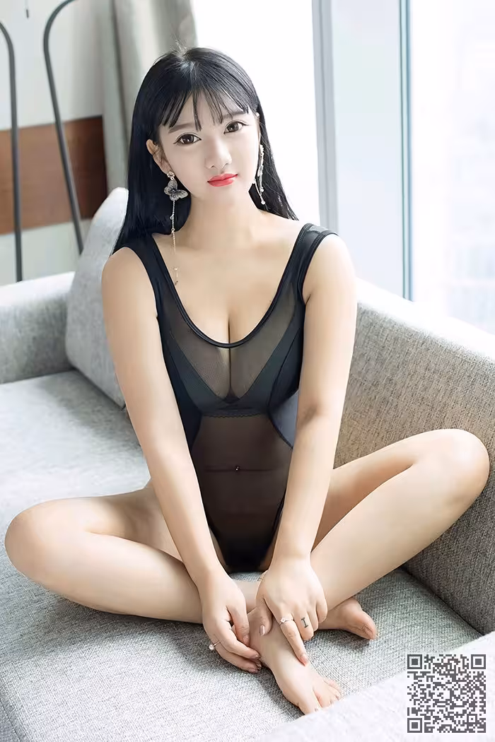 甜美小蜜小尤奈饱满酥胸肌肤白嫩