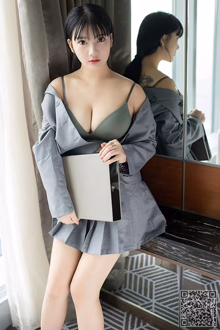 甜美小蜜小尤奈饱满酥胸肌肤白嫩