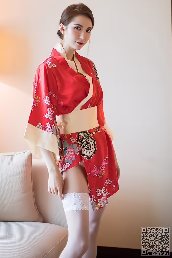 与风美携带完整的乳房迷人的白色花边